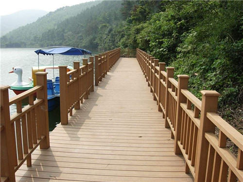 <a href='https://www.laiyongfei.com/fangfumu/' target='_blank'><u>防腐木</u></a>