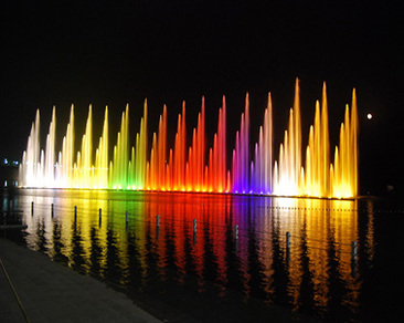 <a href='https://www.laiyongfei.com/penquan/' target='_blank'><u>喷泉</u></a>施工使用的水下灯有哪些种类