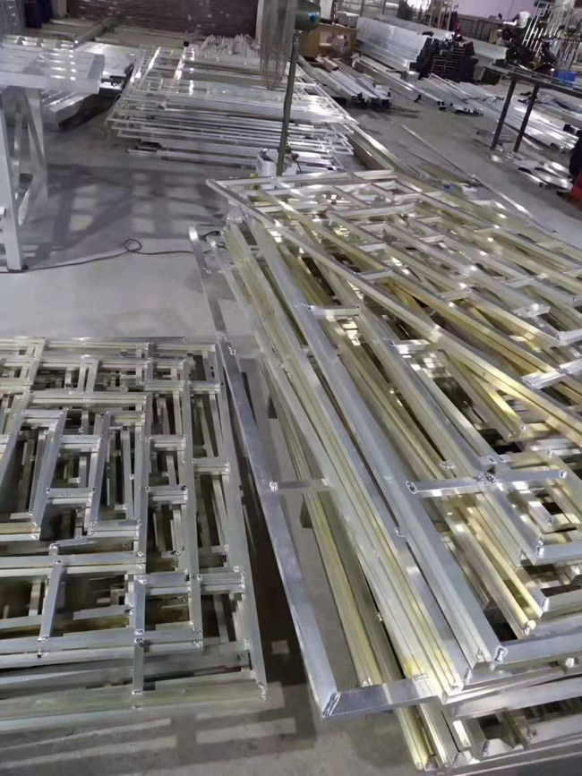 双弧铝窗花www.shuanghu6.com 双弧铝窗花www.shuanghu6.com