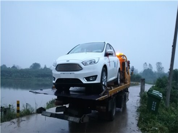 车辆<a href='https://www.laiyongfei.com/jiuyuan/' target='_blank'><u>道路救援</u></a> 车辆<a href='https://www.laiyongfei.com/jiuyuan/' target='_blank'><u>道路救援</u></a>