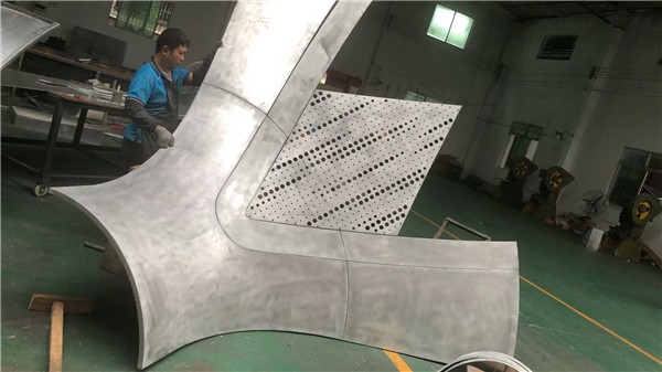 氟碳铝单板在施工五大要点及结构 氟碳铝单板在施工五大要点及结构