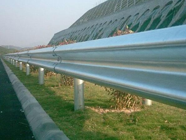 怀化筛网,隔离网,怀化护栏,防护网 怀化筛网,隔离网,怀化护栏,防护网